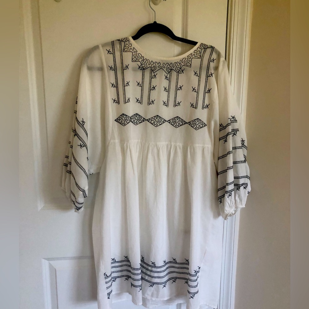 White etnic tunic